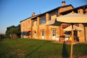 Vista esterna dell'Agriturismo Bosco dei Poveri