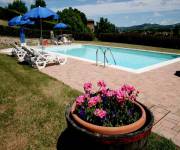 agriturismo_casale_degli_olmi_piscina
